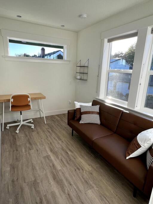 Brand New Custom Built Cottage In Downtown W/Pool! Salem Extérieur photo