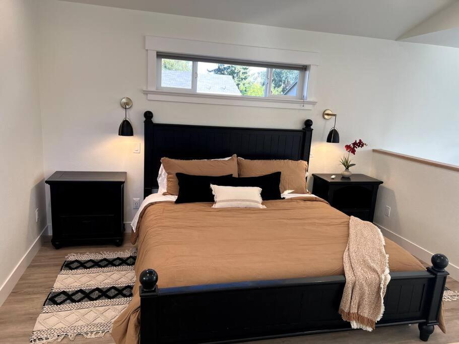 Brand New Custom Built Cottage In Downtown W/Pool! Salem Extérieur photo
