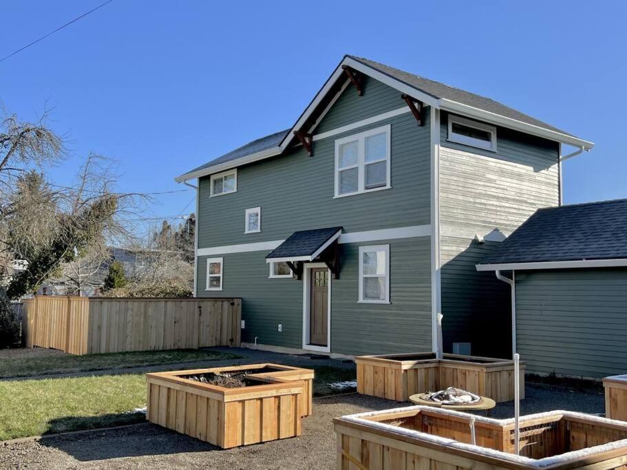 Brand New Custom Built Cottage In Downtown W/Pool! Salem Extérieur photo